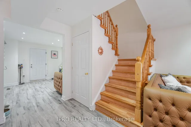 Additional image 18 of 738 Greycedar Cres