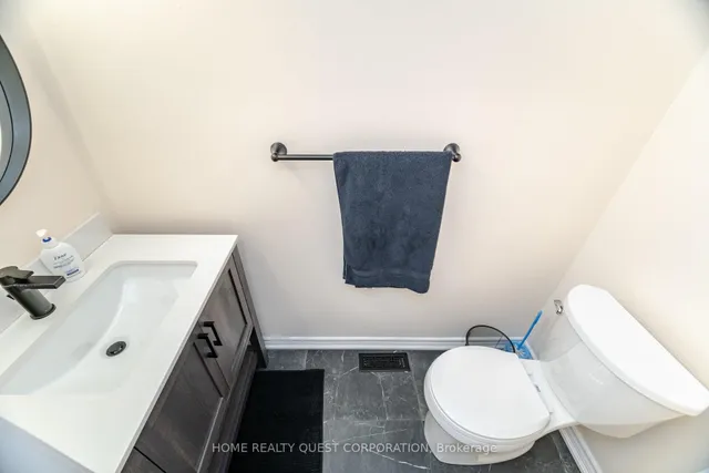 Additional image 17 of 1322 Mowat Lane