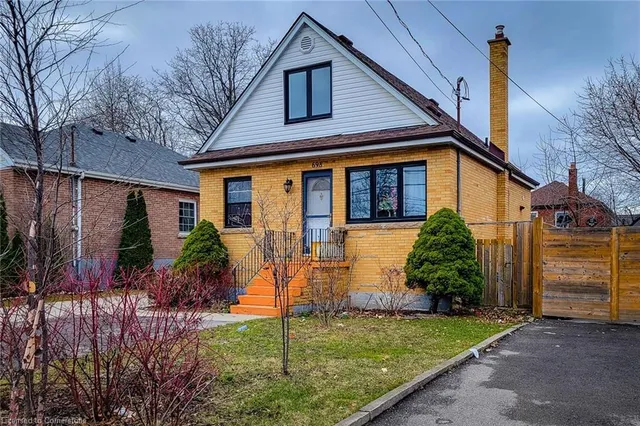 Additional image 4 of 698 Upper Sherman Ave