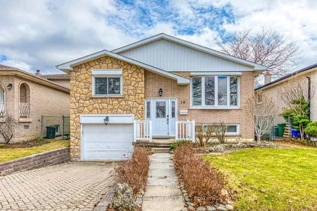 19 Normajean Ave