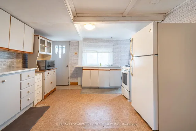 Additional image 9 of 102 NEWLANDS Ave