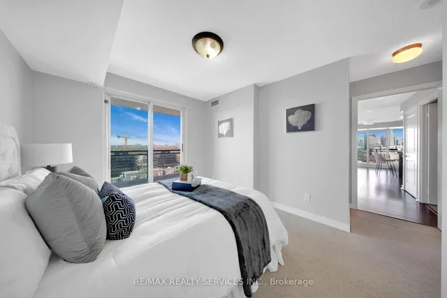 Additional image 23 of 100 Western Battery Rd Unit 2009