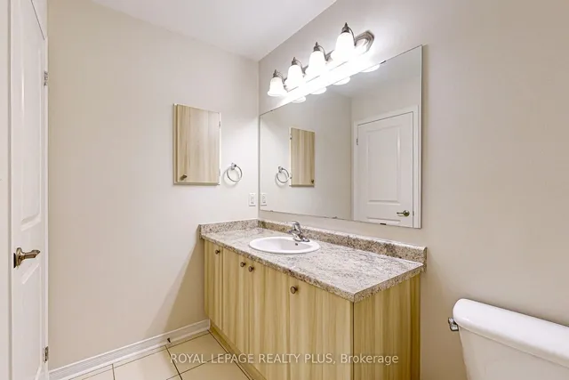 Additional image 26 of 37 Teal Crest Circ