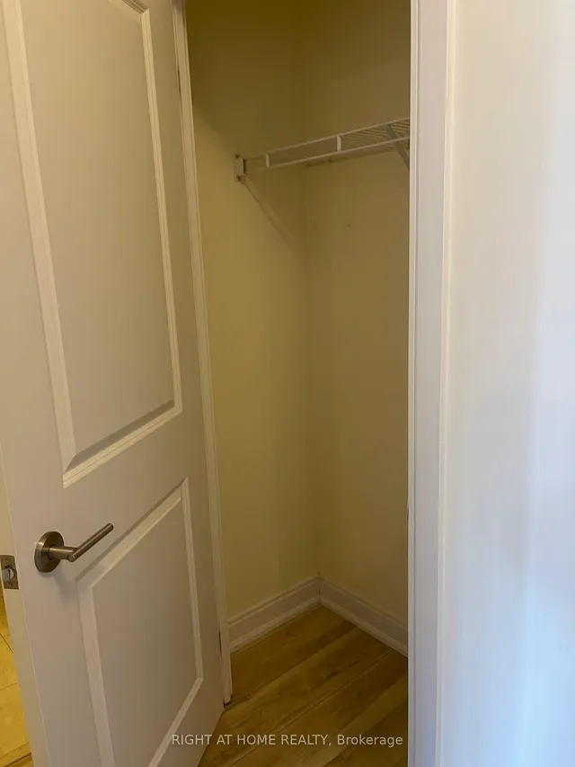 Additional image 13 of 18 Yorkville Ave Unit 1106