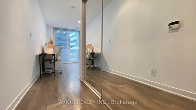 Additional image 3 of 88 Harbour St Unit Unit #1811