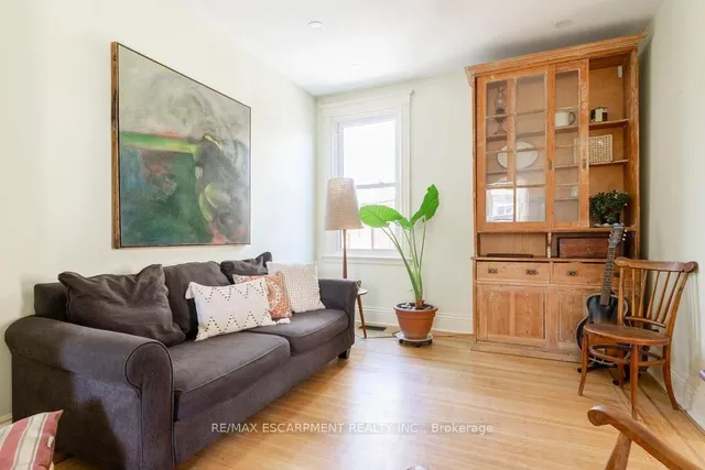 Additional image 15 of 24 Hyde Park Ave