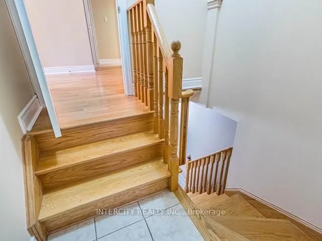 Additional image 23 of 35 Fontainebleu Rd