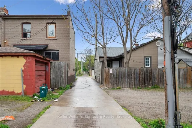 Additional image 22 of 28 Victoria Ave Unit 104