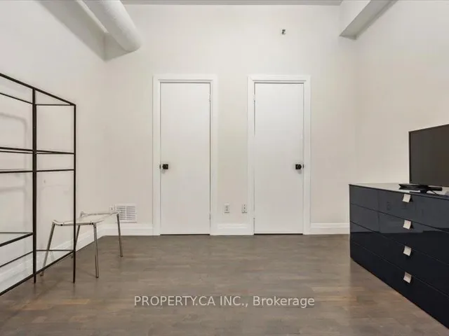 Additional image 25 of 670 Richmond St Unit 204