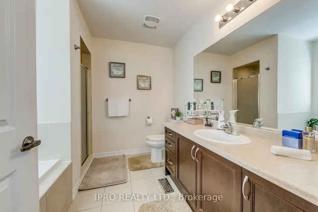 Additional image 24 of 11 Trentonian St