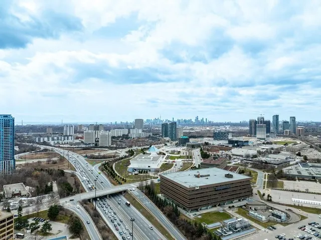 Additional image 32 of 7 Concorde Pl Unit 1005