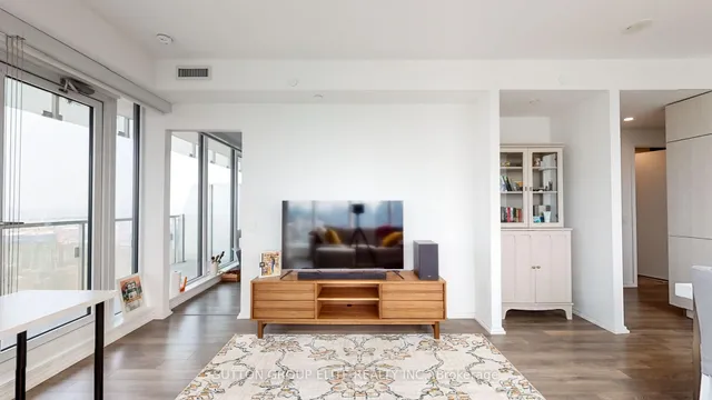 Additional image 17 of 197 YONGE St Unit 4902