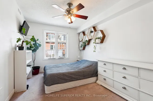 Additional image 28 of 122 Strachan Ave Unit 1