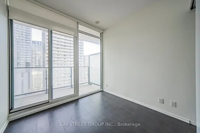 Additional image 32 of 125 Peter St Unit 2509