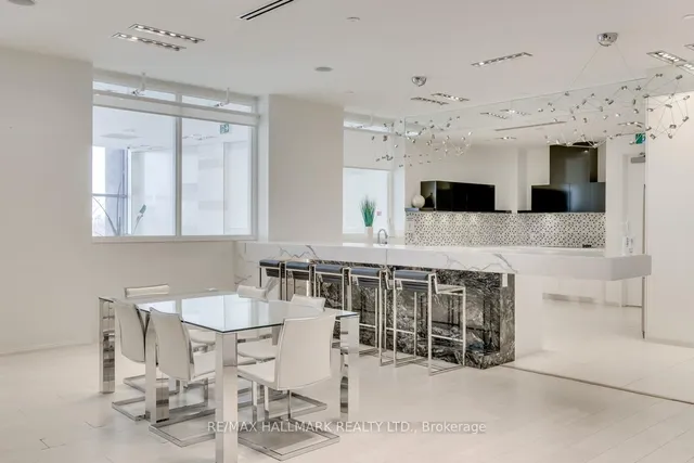 Additional image 31 of 110 Marine Parade Dr Unit 604