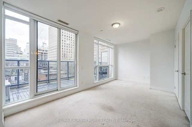 Additional image 32 of 23 Carlton St Unit 310