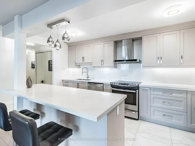 Additional image 11 of 61 Richview Rd Unit 406