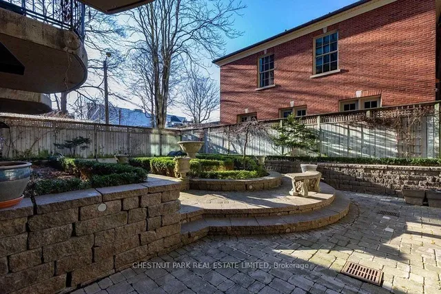 Additional image 35 of 901 Queen St Unit 228