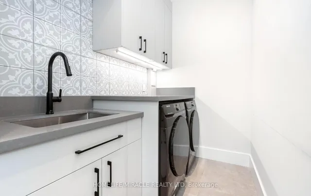 Additional image 30 of 55 Adanac Dr