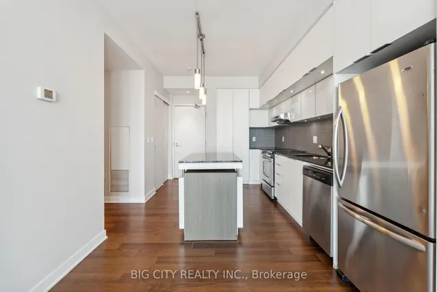 Additional image 13 of 110 Charles St Unit 3608