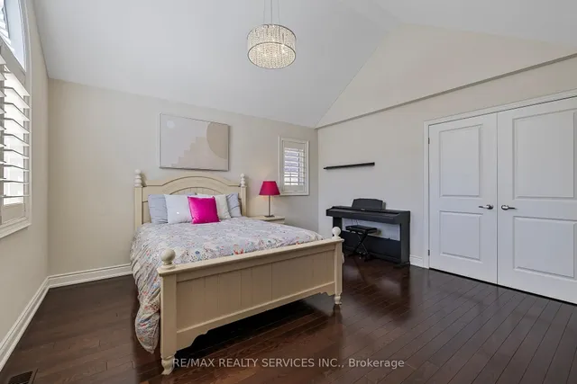 Additional image 22 of 5 Perth St