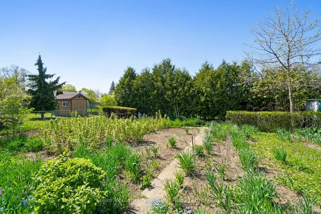 Additional image 37 of 2343 Redfern Rd