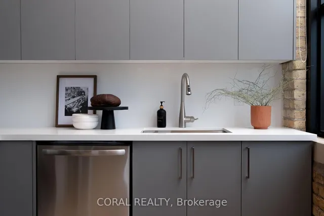 Additional image 19 of 736 Dundas St Unit 407