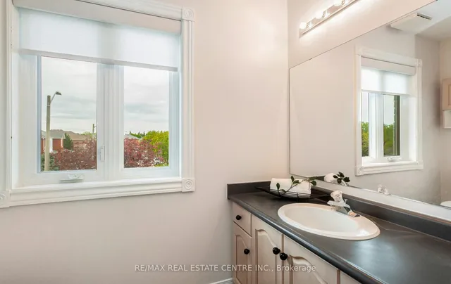 Additional image 32 of 1731 Riverbrook Cres