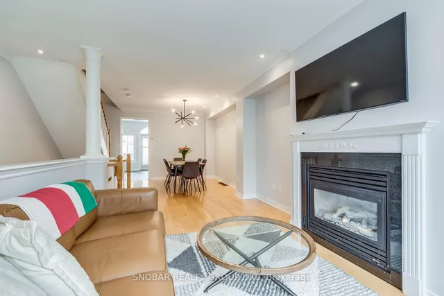 Additional image 9 of 17 James Stock Path