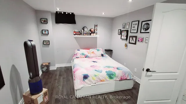 Additional image 11 of 8 Templar St