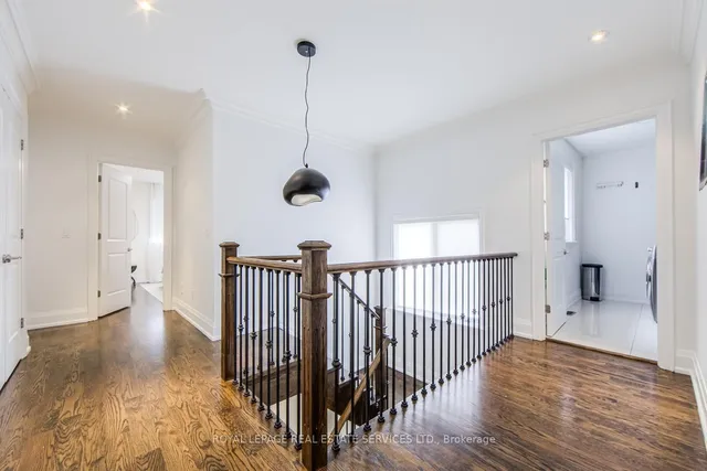 Additional image 18 of 21A Roycrest Ave