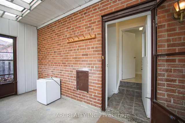 Additional image 33 of 16 Faith Ave