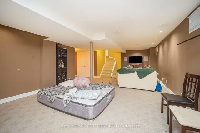 Additional image 41 of 12 Sunnybrook Cres