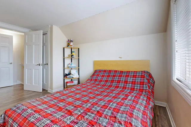 Additional image 15 of 86 Oak Park Ave