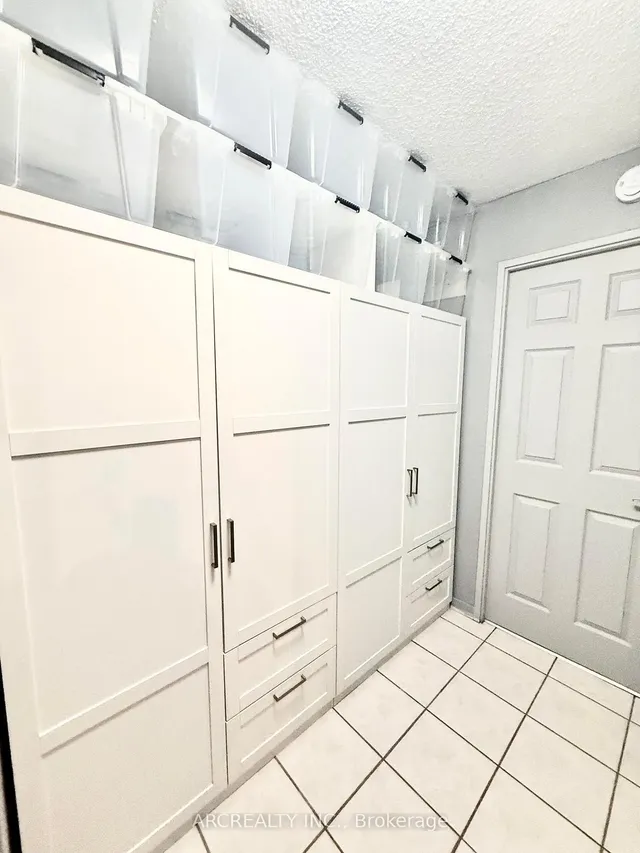 Additional image 21 of 4673 Jane St Unit 1007