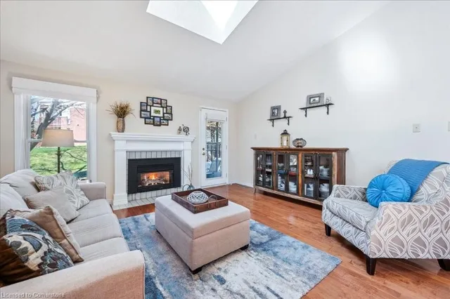 Additional image 7 of 5 Quinte Cres Unit 2