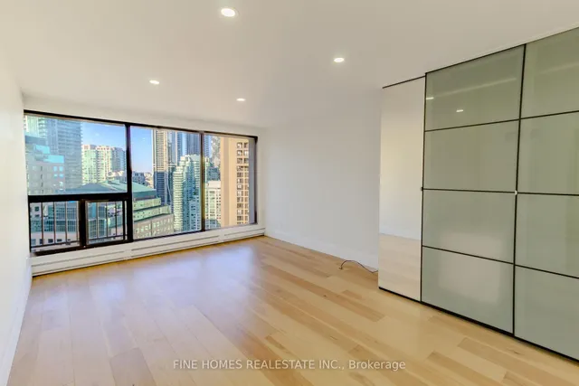 Additional image 4 of 55 Harbour Sq Unit 3213