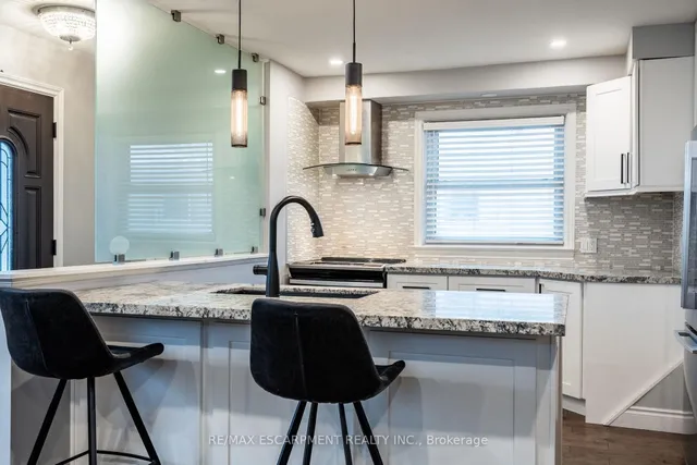 Additional image 10 of 19 East 44th St