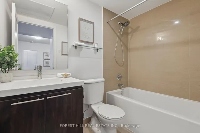 Additional image 21 of 70 Roehampton Ave Unit 713