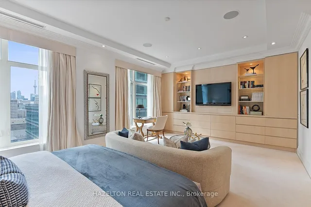 Additional image 30 of 1 St Thomas St Unit 14B