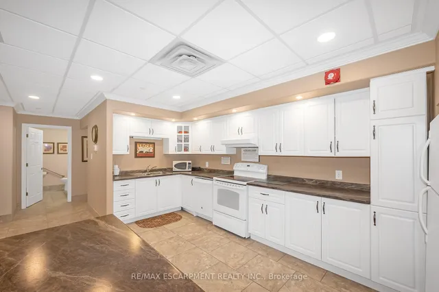 Additional image 25 of 5070 Pinedale Ave Unit 1109