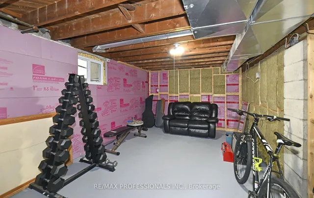 Additional image 22 of 19 Charleston Rd