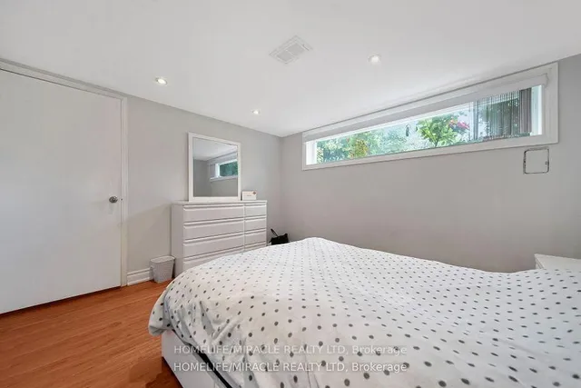 Additional image 28 of 90 Deanvar Ave