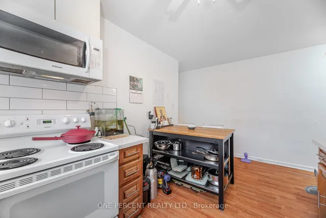 Additional image 23 of 39 Laws St