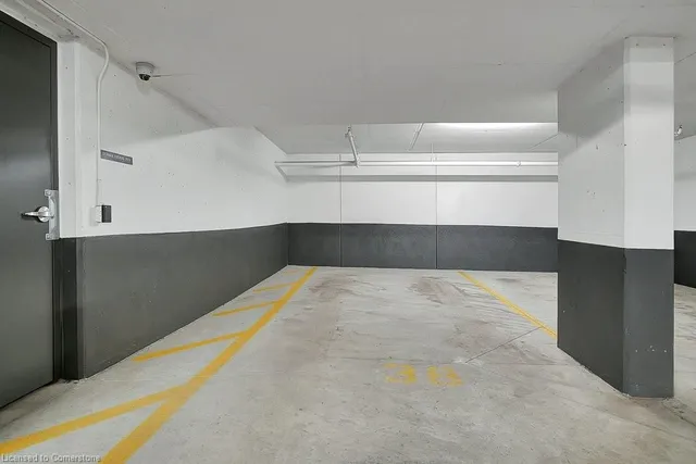 Additional image 44 of 399 Queen St Unit 101