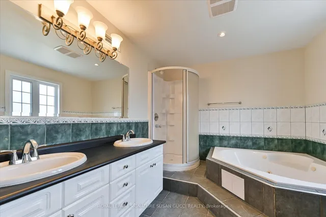 Additional image 20 of 454 Donlands Ave