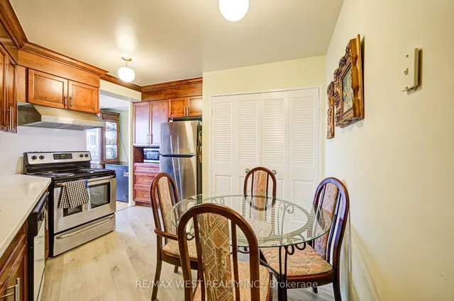 Additional image 14 of 150 Neptune Dr Unit 906