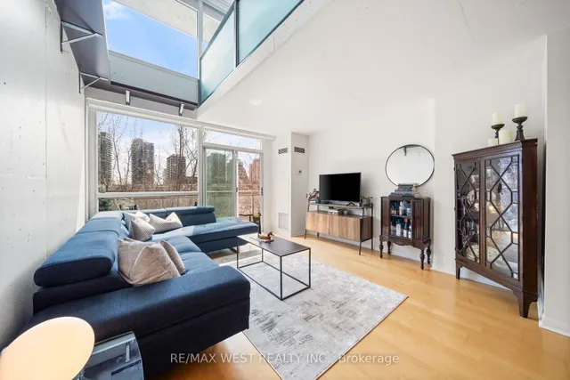 Additional image 2 of 954 King St Unit 510