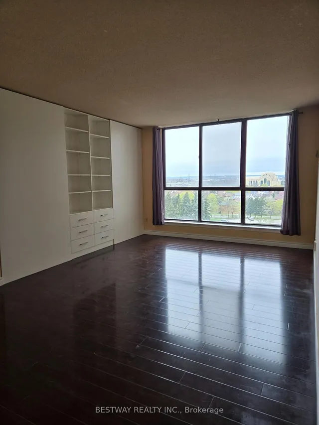 Additional image 3 of 75 Bamburgh Circ Unit 928