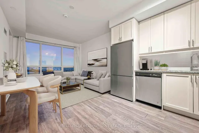 Additional image 9 of 1050 Main St Unit 809